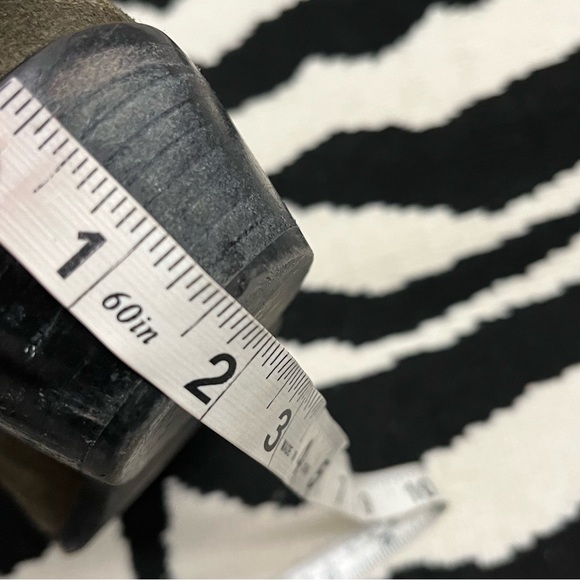 Via Spiga Olive Green Franka Suede Ankle Booties Size 10 - Picture 11 of 12